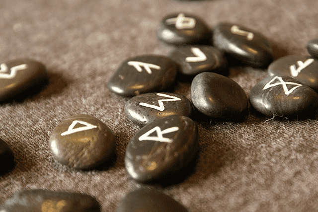 ルーン占い師資格