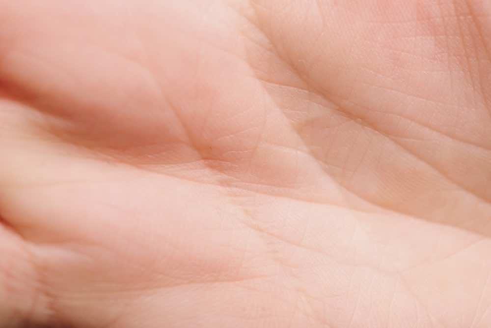 手相にシワが多い意味は？種類や特徴、性格についてパターン別に解説！