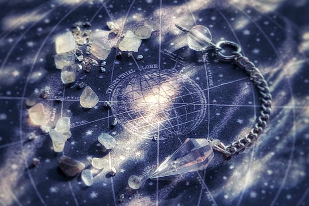 ダウジングで必要な道具とは？使う道具や選び方について解説！